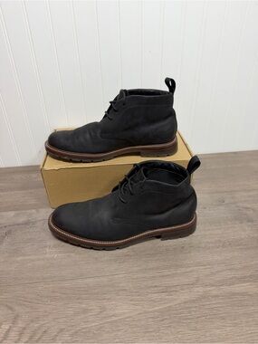 Used men’s Cole haan  Roundhill Grand Waterproof Chukka boots size 8.5
